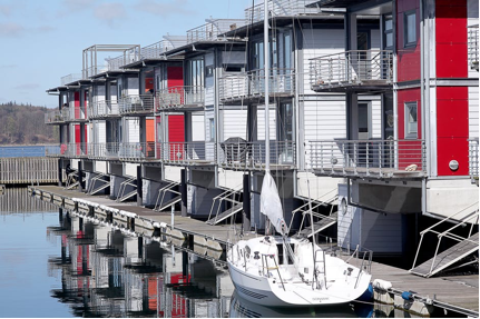 Ingenious ways to transform shipping containers into luxury homes